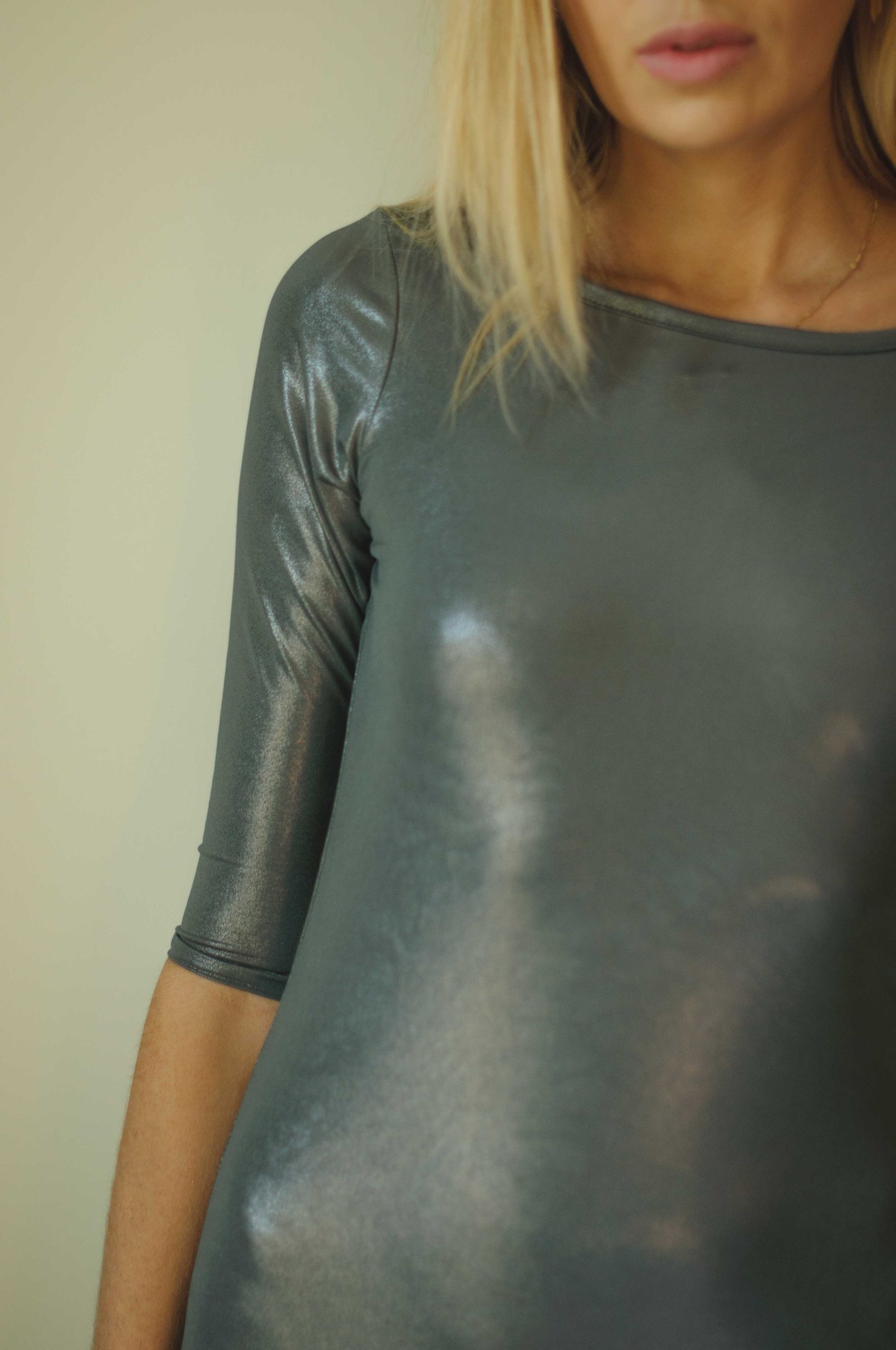 Vestido Afrodita shiny grey winter - Imagen 4